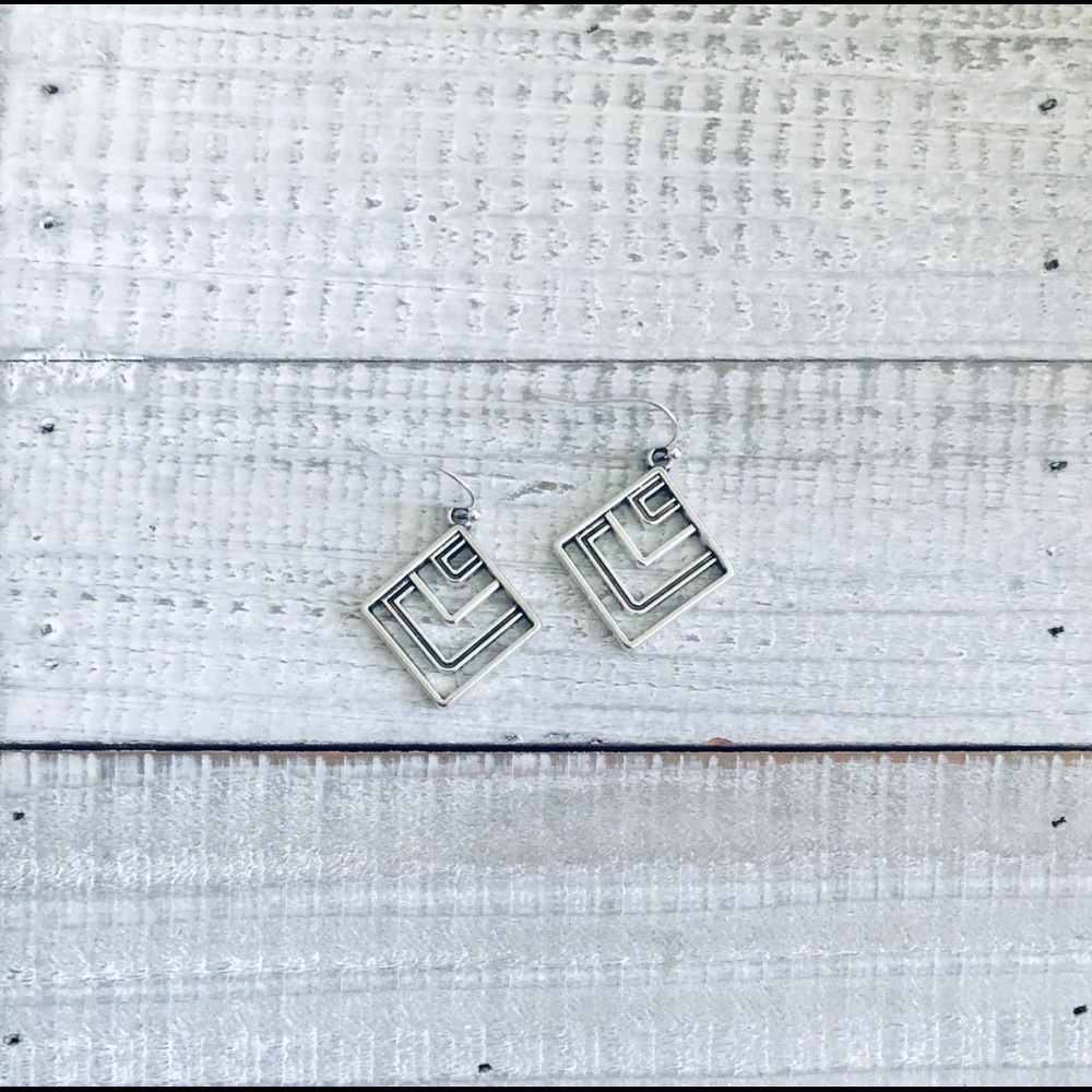 Boho Geometric Square Silver Dangle Earrings NWT
